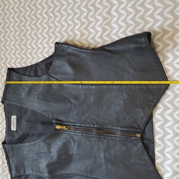 Genuine Leather Vintage Vest - Picture 9 of 11